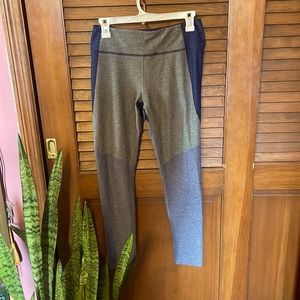 Outdoor voices Medium leggings